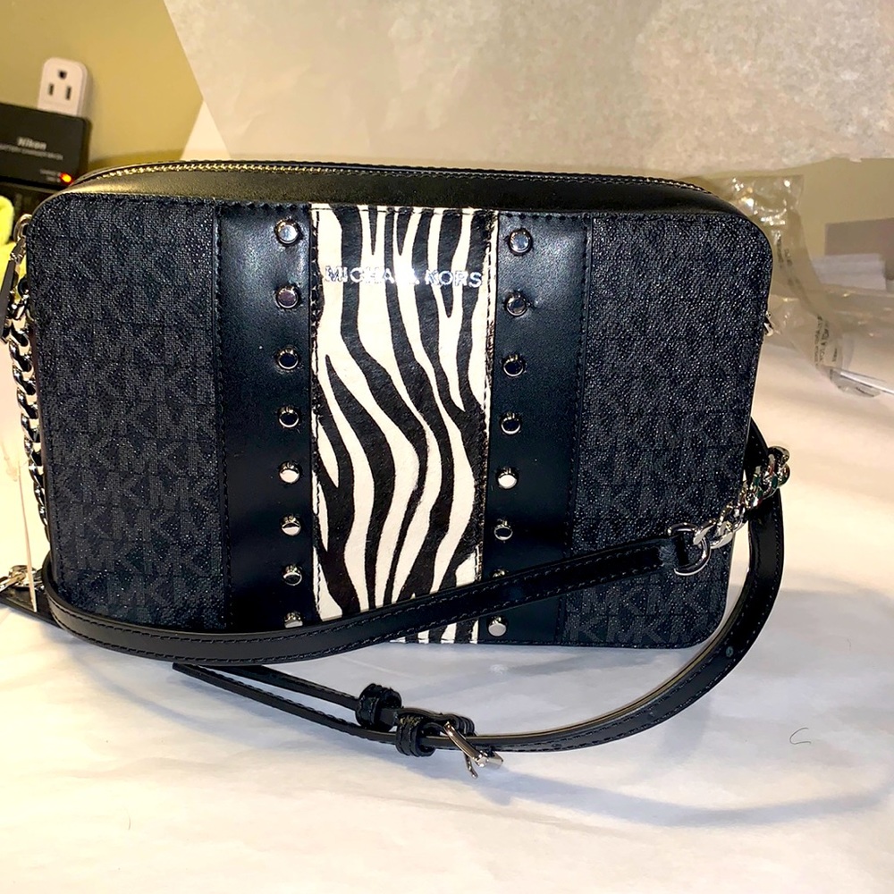 Michael Kors Lg EW Zebra Xbody New